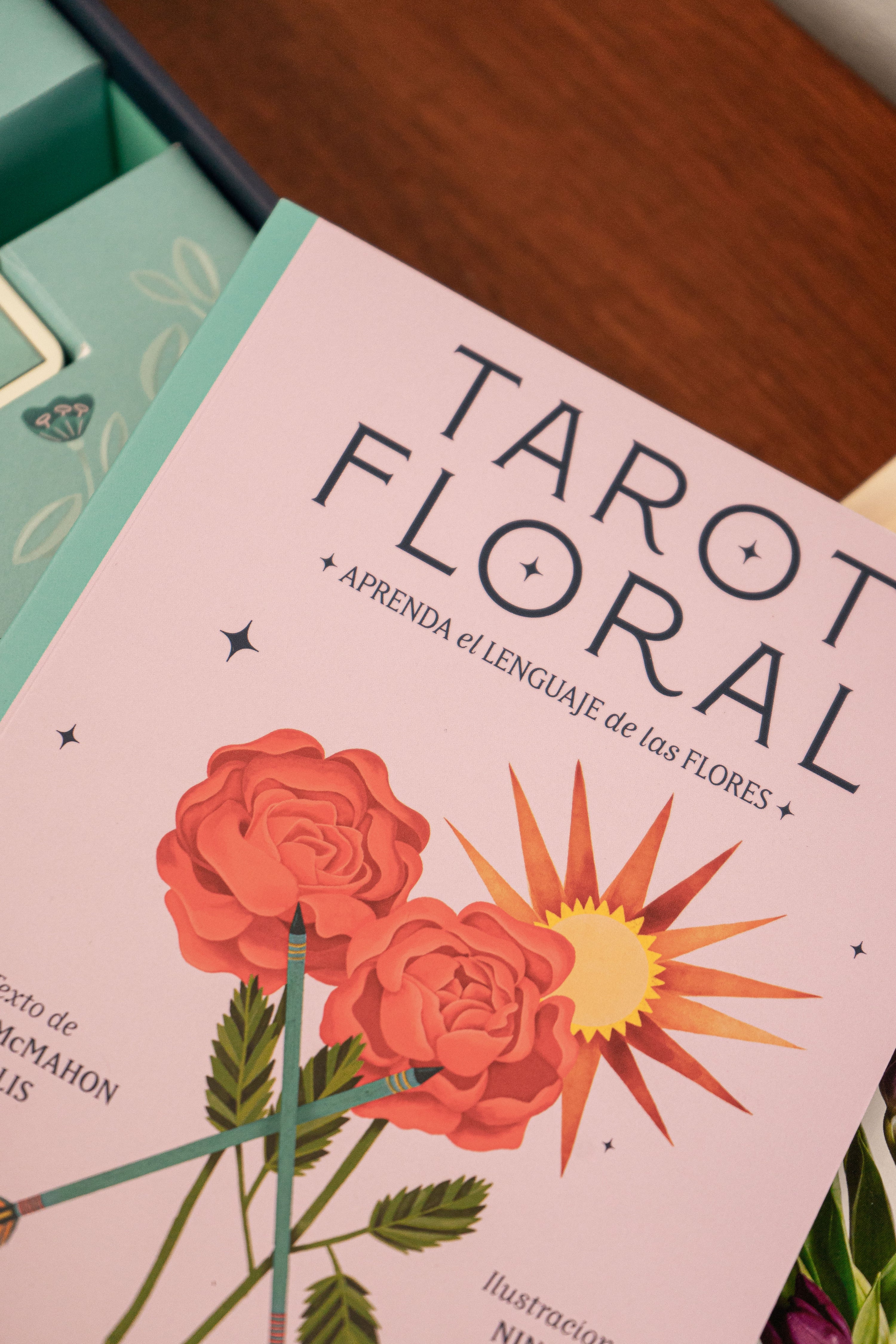 TAROT FLORAL