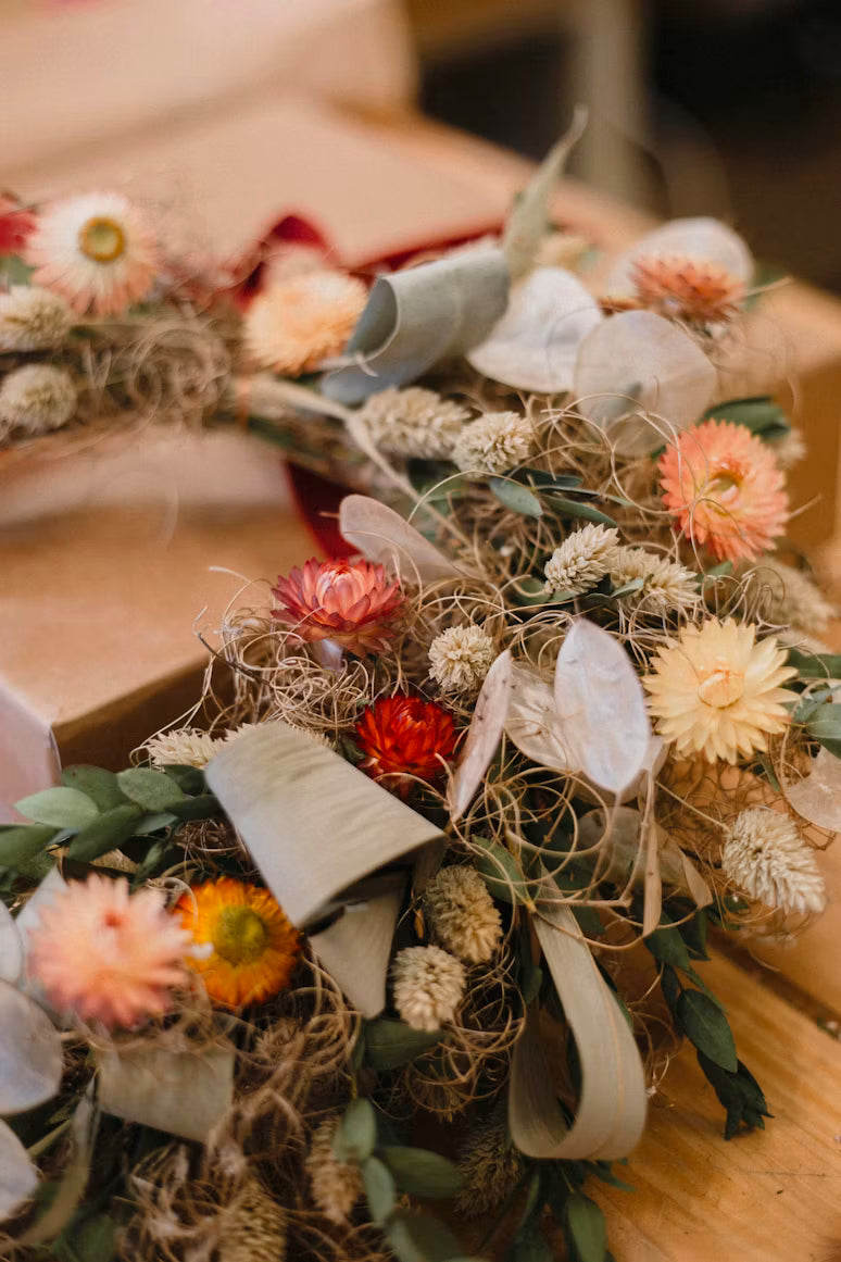 MARCH 6: PRESERVED FLOWER BOUQUET (Friday)